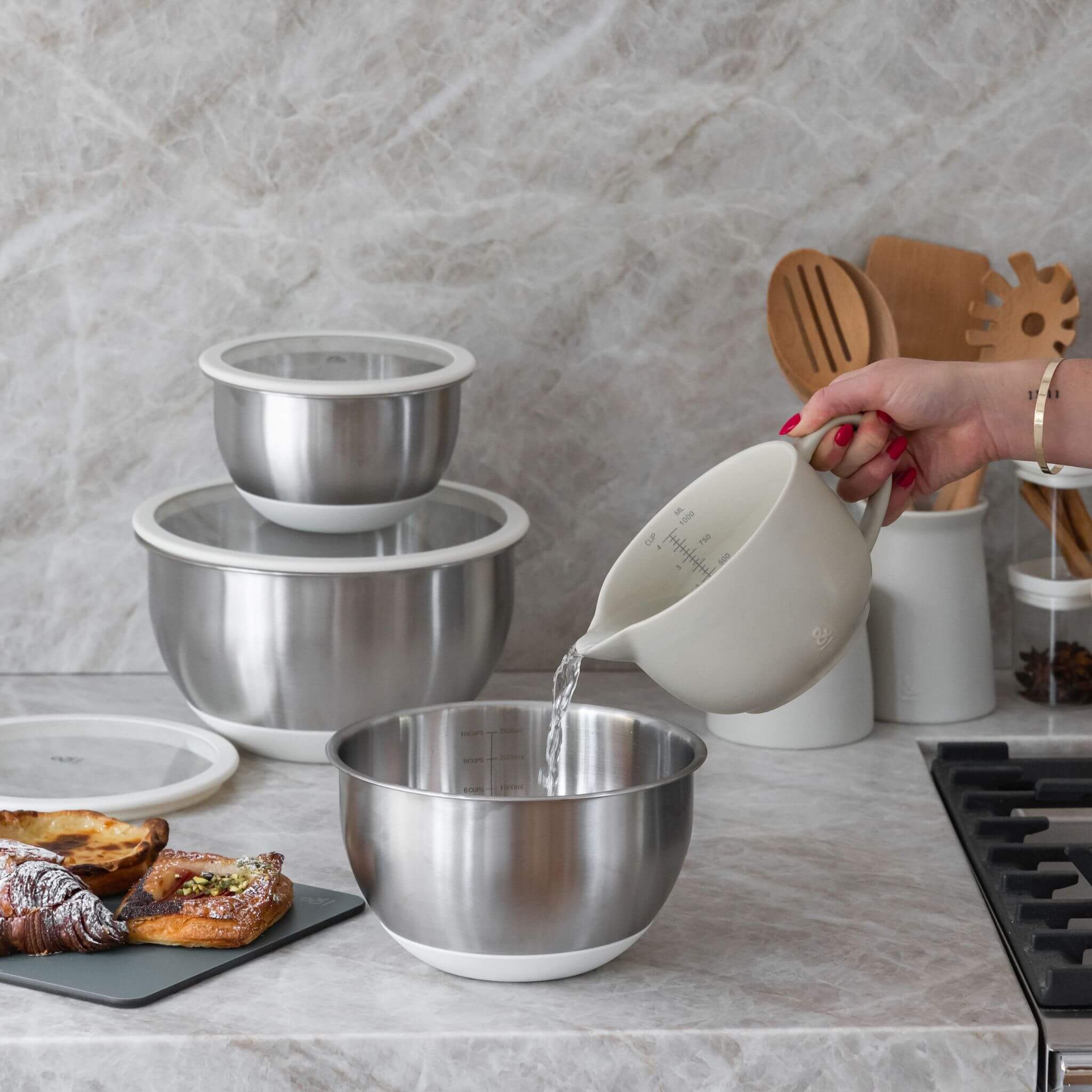 Baking Ceramic Measuring Cup | 1L - Image 10