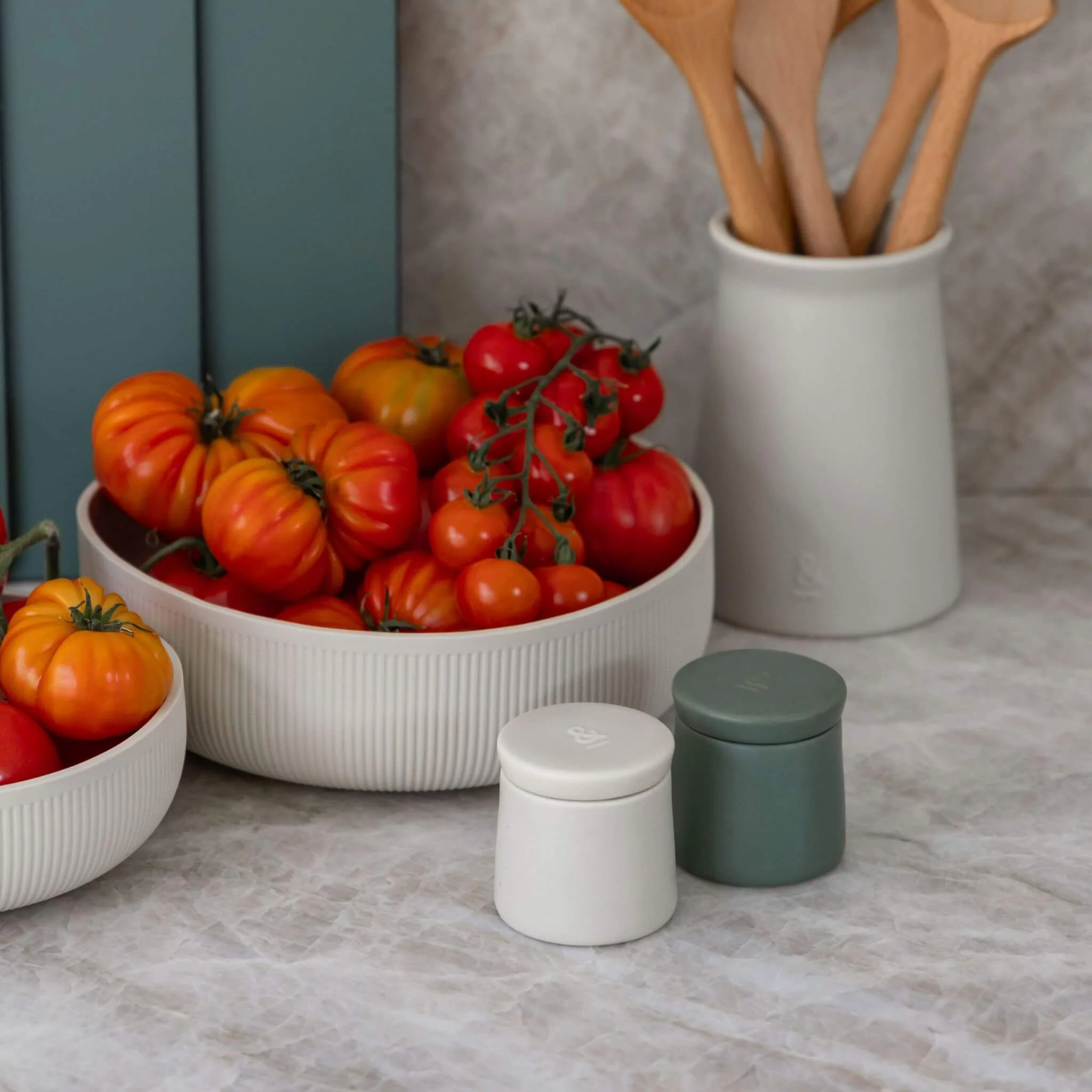 Ceramic Table Essentials - Image 11
