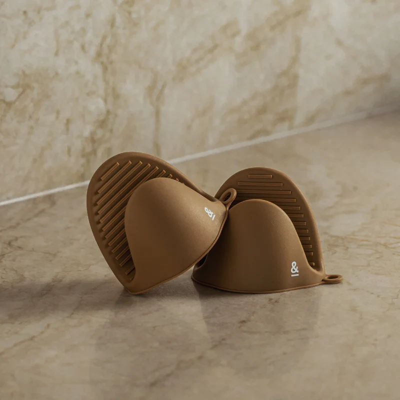 Silicone Oven Mitt Set - Image 3