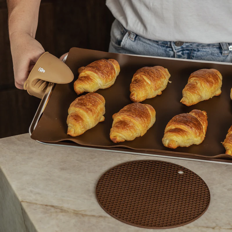 Silicone Pot Holder Set - Image 3